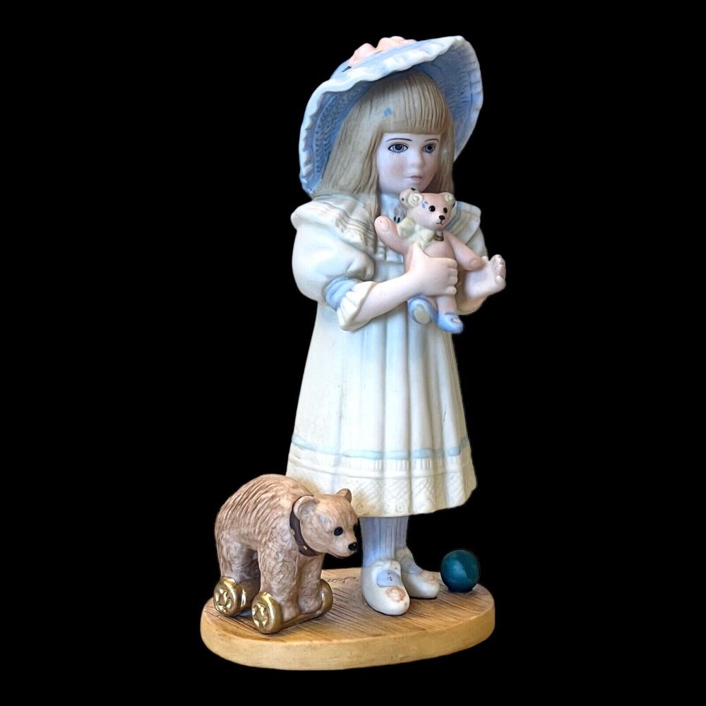 Jan Hagara Shelley Bear Figurine 6" No. 6636 Porcelain Girl Limited Edition Vtg